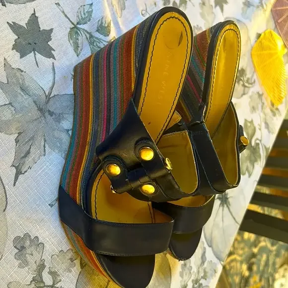 Nine West navy blue wedge size 8 - Picture 1 of 8